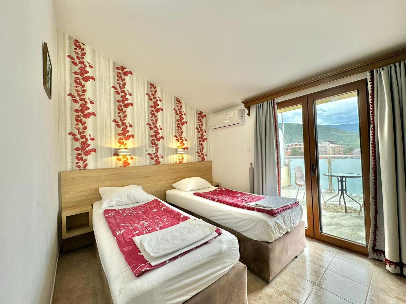 Hotel Grbalj Budva Exterior photo